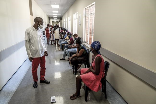 South Africa's new COVID cases double in 1 day amid omicron | iNFOnews.ca CP1773628081
