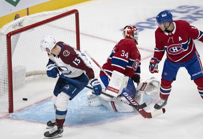 Fan throws Habs jersey on the ice in third period of Montreal's 4-1 loss to Avalanche | iNFOnews.ca CP203336302