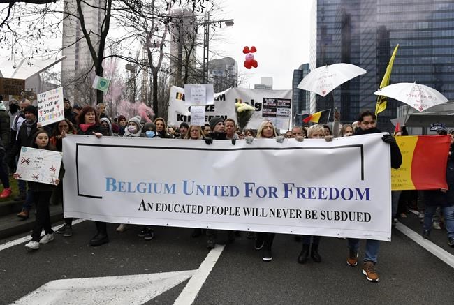 Hundreds march against COVID-19 restrictions in Belgium | iNFOnews.ca CP63372499