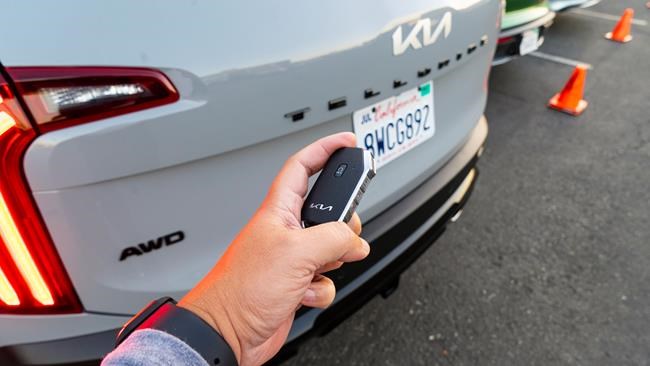Edmunds: 5 must-have features on new cars | iNFOnews.ca Edmunds: 5 must-have features on new cars | iNFOnews.ca