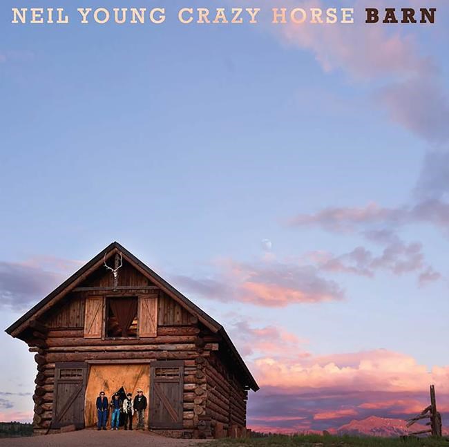 Review: Neil Young's full moon fever shines in 'Barn' | iNFOnews.ca