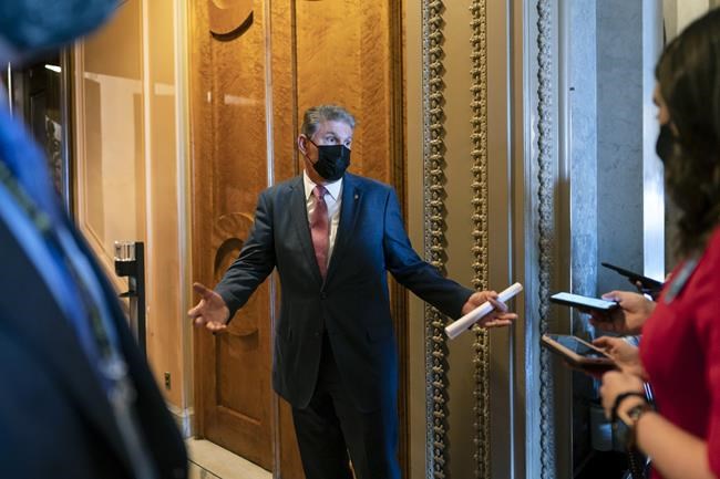 Manchin says he wouldn't defy parliamentarian on immigration | iNFOnews.ca