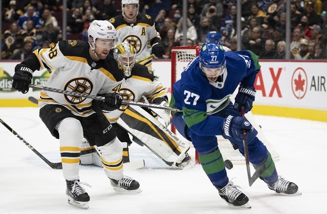 J.T. Miller scores in shootout, Vancouver Canucks edge Boston Bruins 2-1 | iNFOnews.ca