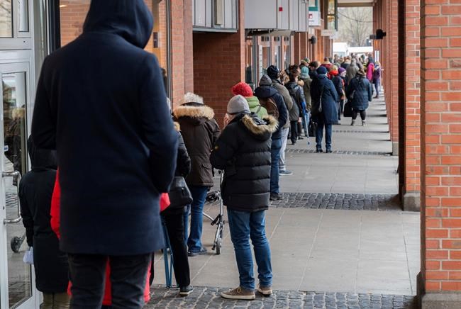 German lawmakers back vaccine mandate for health workers | iNFOnews.ca