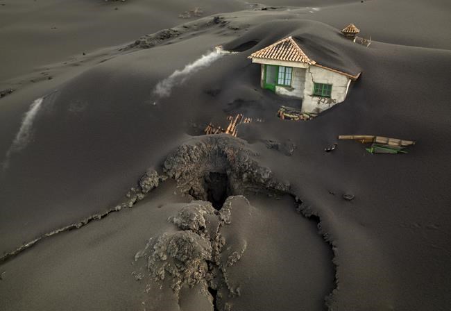 After 3 tense months, Spanish volcano eruption may be over | iNFOnews.ca