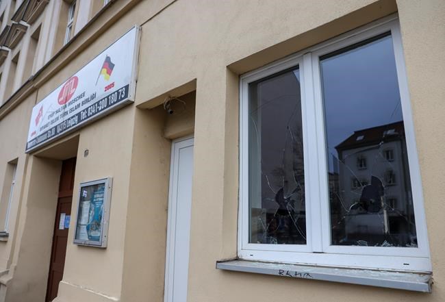 Windows at German mosque damaged, unclear if it was targeted | iNFOnews.ca Windows at German mosque damaged, unclear if it was targeted | iNFOnews.ca