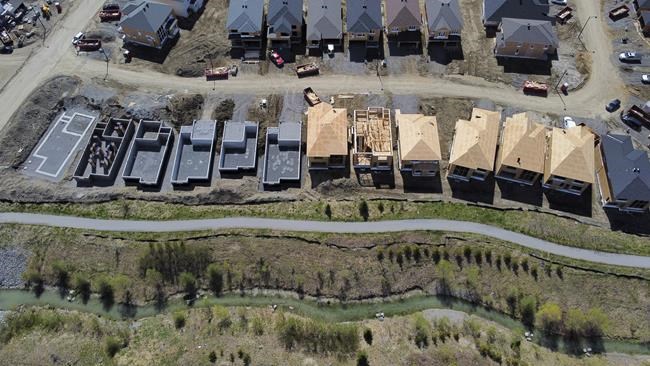 CMHC reports annual pace of housing starts in November climbs to 301,279 | iNFOnews.ca CP1712342251