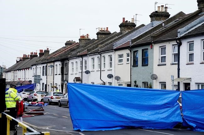 4 children die after intense fire rips through London home | iNFOnews.ca