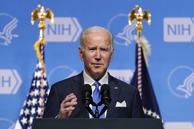 Biden pivots to home tests to confront omicron surge | iNFOnews.ca CP743774048