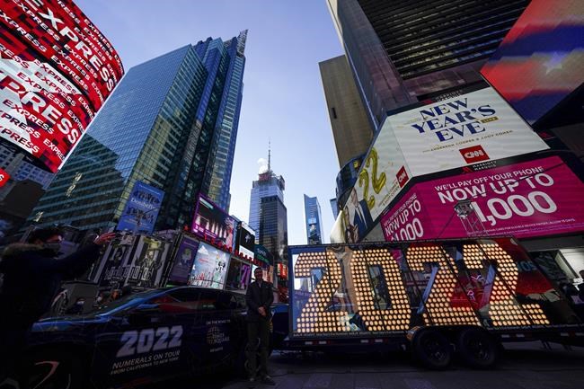 New Year's Eve in Times Square still on, with smaller crowd | iNFOnews.ca
