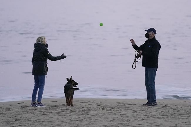 Biden's new German shepherd draws attention from pup-arazzi | iNFOnews.ca Biden's new German shepherd draws attention from pup-arazzi | iNFOnews.ca
