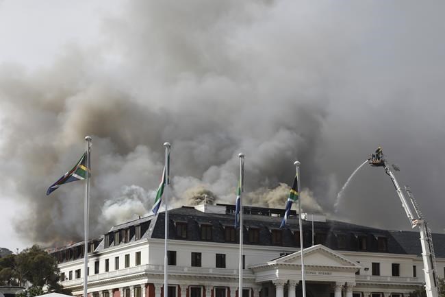 Fire reignites at South Africa's Parliament in Cape Town | iNFOnews.ca