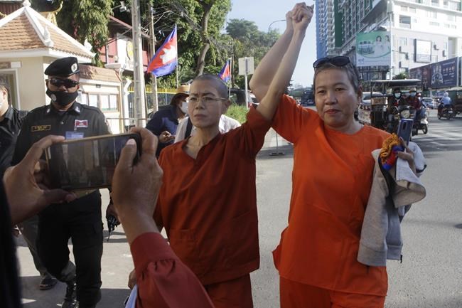 Cambodia activist briefly detained after protest in shackles | iNFOnews.ca