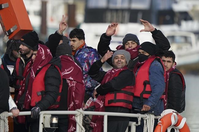 Record number of migrant boats crossed Channel in 2021 | iNFOnews.ca