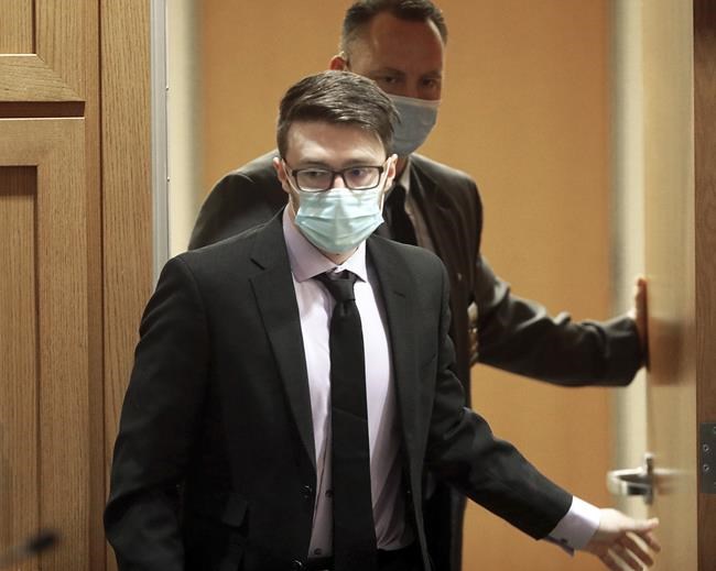 Trial postponed for Wisconsin man accused of killing parents | iNFOnews.ca