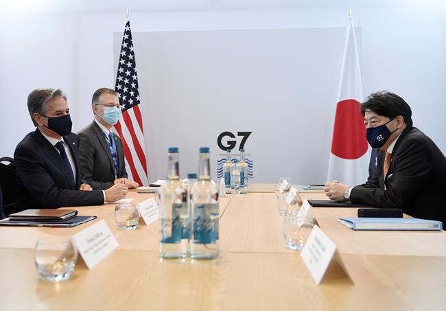 US, Japan hail stronger ties, including 2 new defense deals | iNFOnews.ca