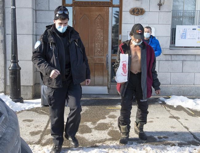 Montreal homeless shelters fear COVID-19 crisis as cases rise, temperatures drop | iNFOnews.ca