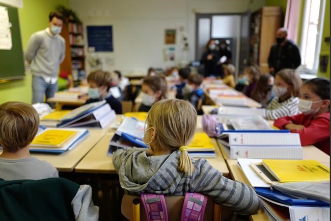 French teachers go on strike over handling of pandemic | iNFOnews.ca French teachers go on strike over handling of pandemic | iNFOnews.ca