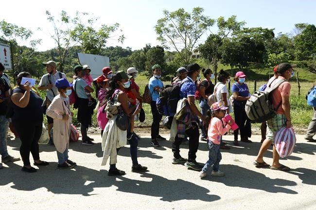 Migrant caravan from Honduras stopped in Guatemala | iNFOnews.ca