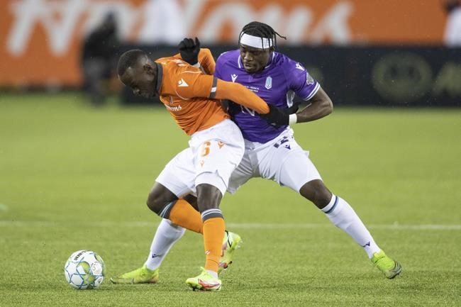 Canadian defender Awuah keen to impress during trial with Vancouver Whitecaps | iNFOnews.ca Canadian defender Awuah keen to impress during trial with Vancouver Whitecaps | iNFOnews.ca