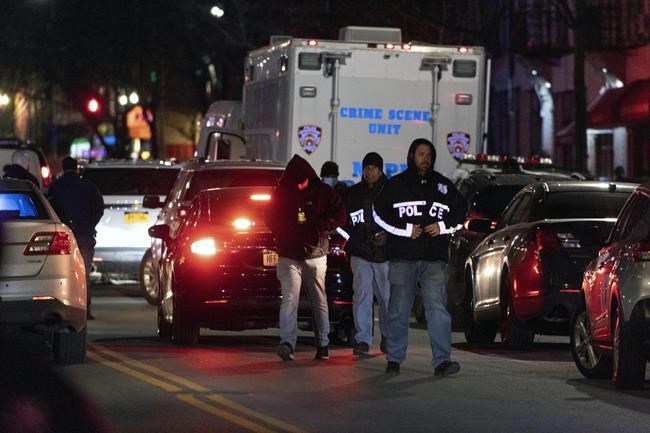1 NYPD officer killed, 1 severely injured in Harlem shooting | iNFOnews.ca 1 NYPD officer killed, 1 severely injured in Harlem shooting | iNFOnews.ca