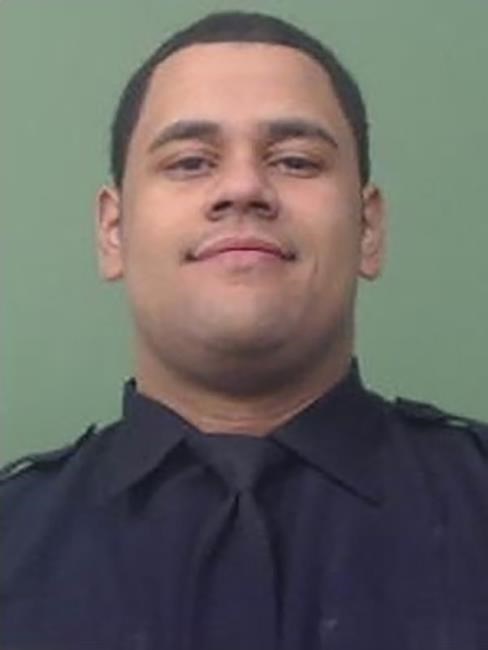 Young officer slain in Harlem joined to help 'chaotic city' | iNFOnews.ca
