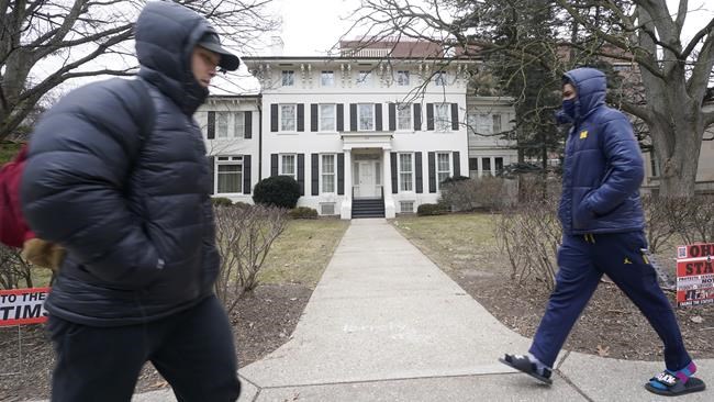 Ex-athlete vows to maintain U. of Michigan sex abuse protest | iNFOnews.ca
