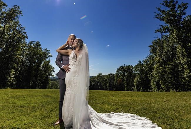 So long, Saturdays: More couples embrace weekday weddings | iNFOnews.ca