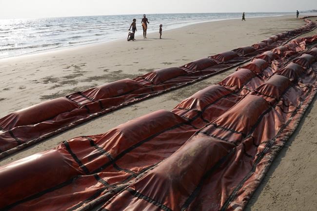 Thailand oil slick expected to hit coast, national park | iNFOnews.ca Thailand oil slick expected to hit coast, national park | iNFOnews.ca