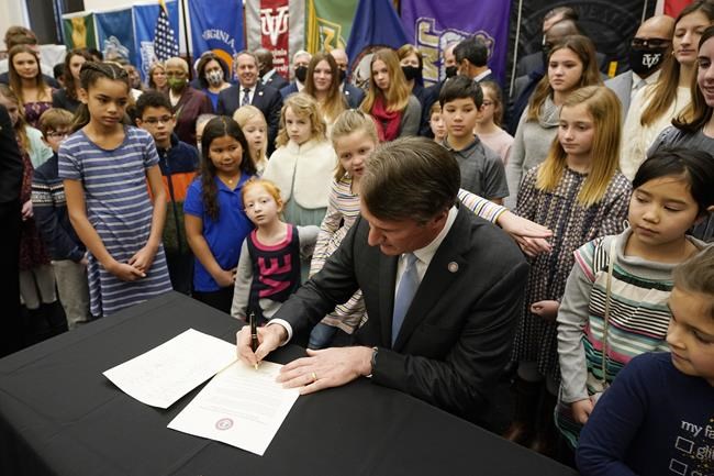 Youngkin hustles to push swing state Virginia to the right | iNFOnews.ca Youngkin hustles to push swing state Virginia to the right | iNFOnews.ca