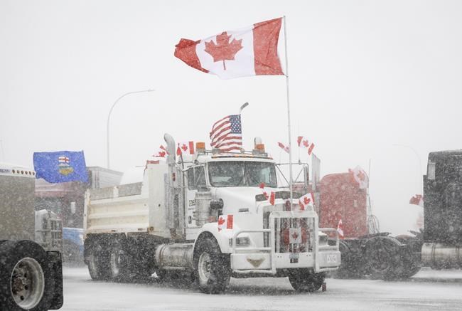'I call for calm': Alberta premier condemns violence at U.S. border standoff | iNFOnews.ca