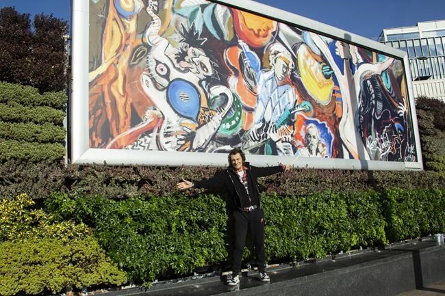 Ronnie Wood unveils Rolling Stones artwork, talks tour hopes | iNFOnews.ca