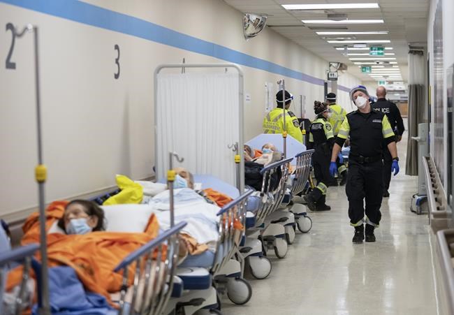 'Everything is becoming kind of logjammed': What it's like inside an ER amid Omicron | iNFOnews.ca 'Everything is becoming kind of logjammed': What it's like inside an ER amid Omicron | iNFOnews.ca
