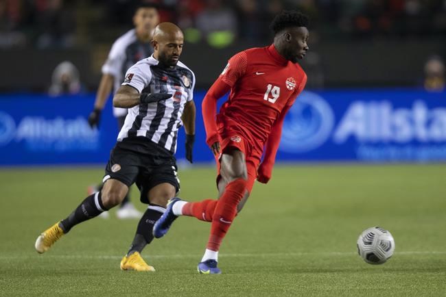 Davies, Sinclair among five Canadians up for CONCACAF Player of the Year Award | iNFOnews.ca