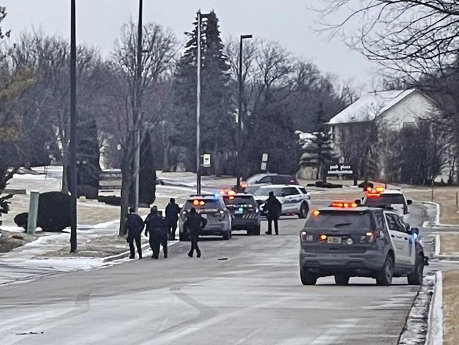 Police: Shooter at apartment complex kills 2, then himself | iNFOnews.ca