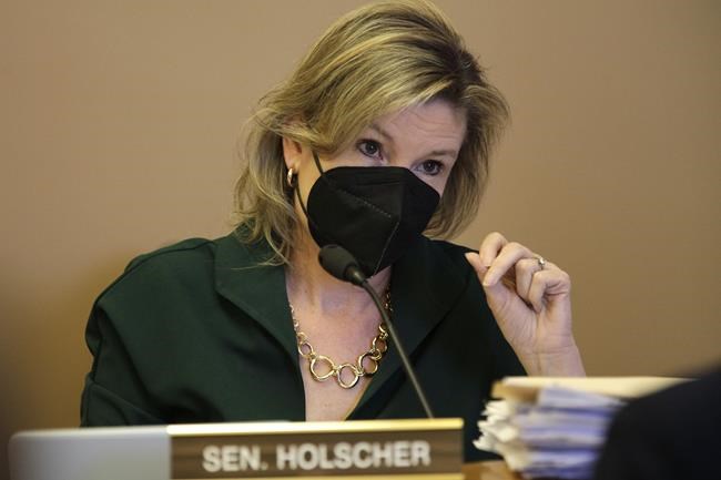 Anti-vax, pro-ivermectin measures advance in Kansas Senate | iNFOnews.ca