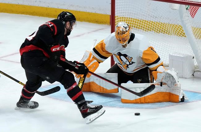 DeSmith, Penguins shutout Senators, Crosby still seeks 500 goals | iNFOnews.ca