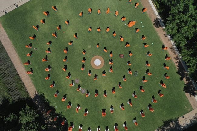 Smithsonian to show 120 orange statues of female scientists | iNFOnews.ca