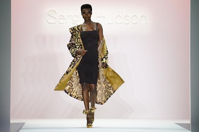 Model legends walk Sergio Hudson's NY Fashion Week runway | iNFOnews.ca Model legends walk Sergio Hudson's NY Fashion Week runway | iNFOnews.ca