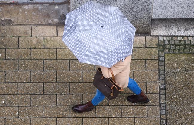 High winds, heavy rains head to Germany; schools to shut | iNFOnews.ca CP175498651