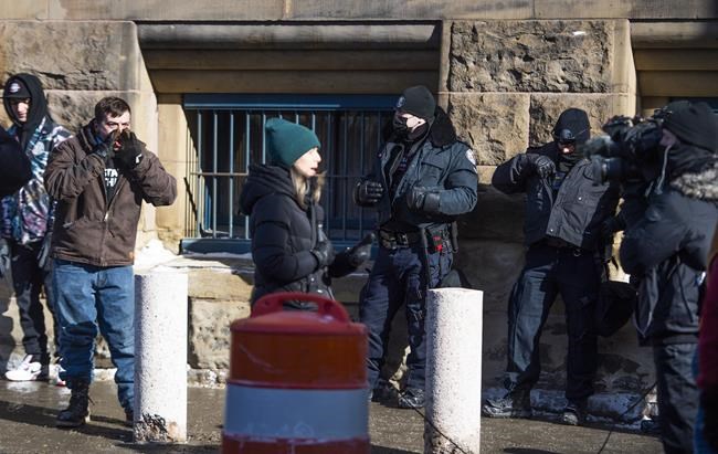 Journalism experts say threats to press during protests a wake-up call | iNFOnews.ca Journalism experts say threats to press during protests a wake-up call | iNFOnews.ca