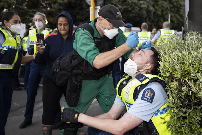 Protester drives at New Zealand police as cordon tightens | iNFOnews.ca