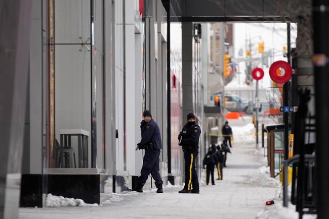 Ottawa's Rideau Centre mall reopens after police incident sparks evacuation | iNFOnews.ca