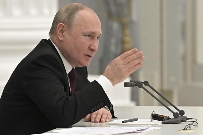 Putin weighs his next move after recognizing Ukraine rebels | iNFOnews.ca CP1099144447