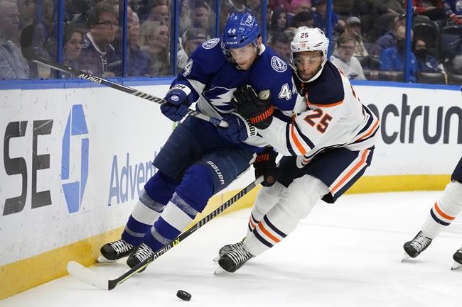 Perry gets 400th goal, Lightning beat Oilers 5-3 | iNFOnews.ca