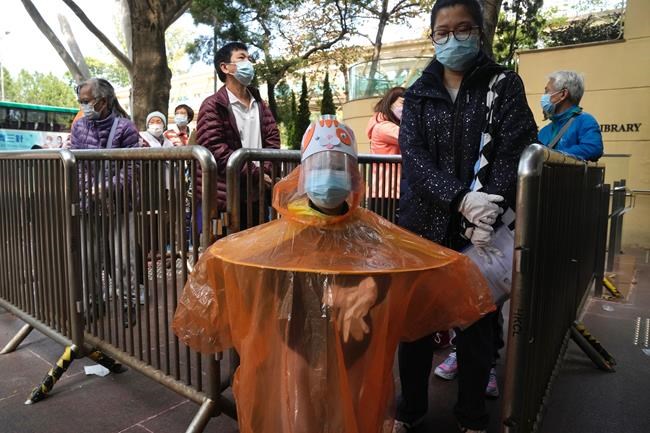 Hong Kong's new COVID cases top 10,000 in spiraling outbreak | iNFOnews.ca Hong Kong's new COVID cases top 10,000 in spiraling outbreak | iNFOnews.ca