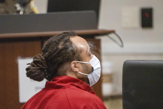 Judge sets October trial for man in Wisconsin parade deaths | iNFOnews.ca CP1639795469