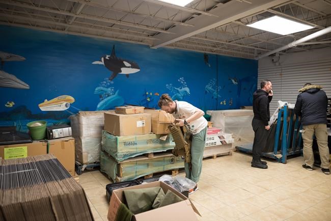 Toronto volunteers collect, send tactical supplies to Ukraine amid war with Russia | iNFOnews.ca Toronto volunteers collect, send tactical supplies to Ukraine amid war with Russia | iNFOnews.ca