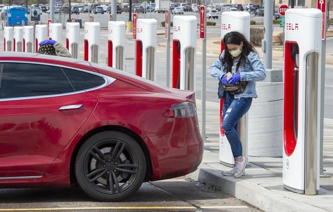 Soaring gas prices are pushing more Canadians to seriously consider EVs | iNFOnews.ca