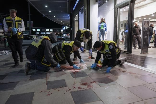 Police: 4 Israelis killed in stabbing attack, suspect shot | iNFOnews.ca